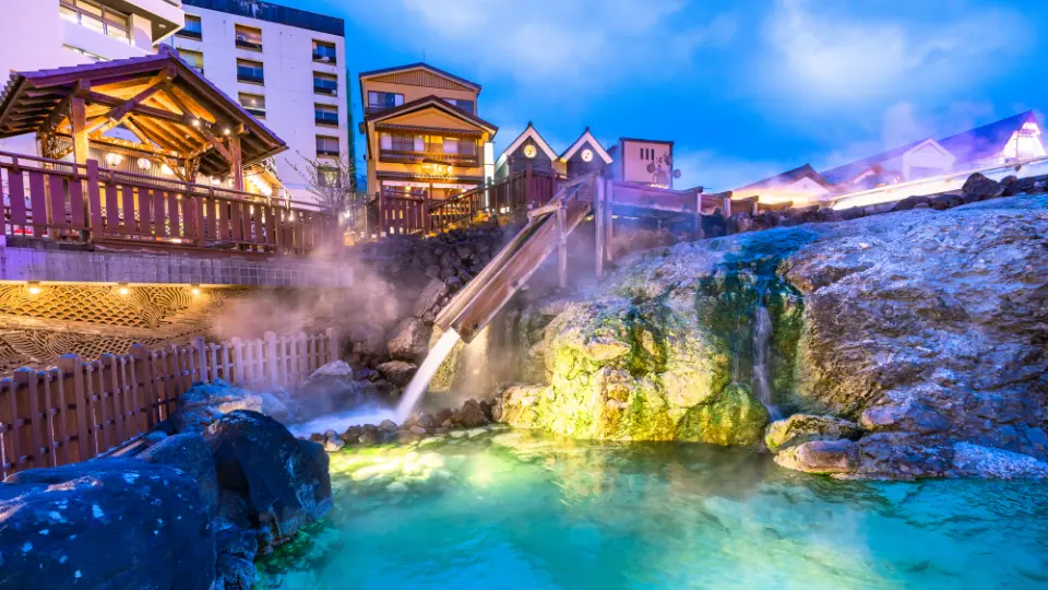 Discover Secluded Hot Springs and Spectacular Scenery in a Tour from Tokyo