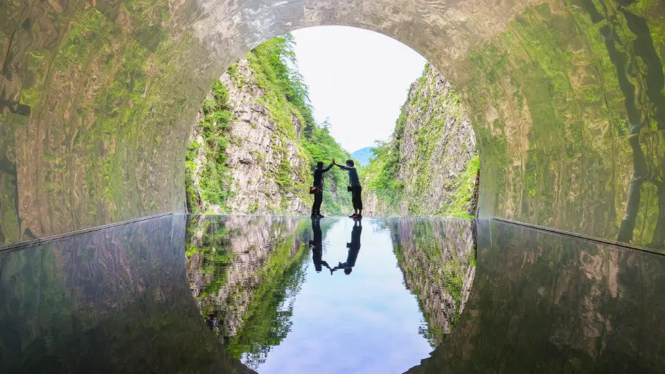 Experience Art and Nature at Kiyotsu Gorge