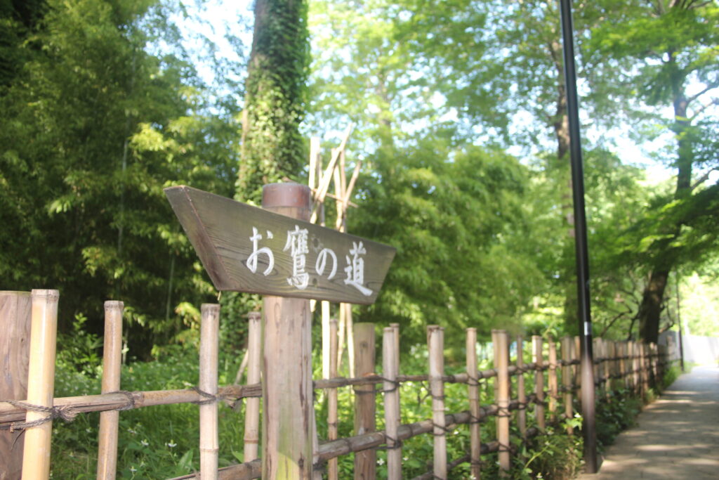 Enjoy a walk on a nostalgic strolling path where you can feel the atmosphere of old Musashino villages.