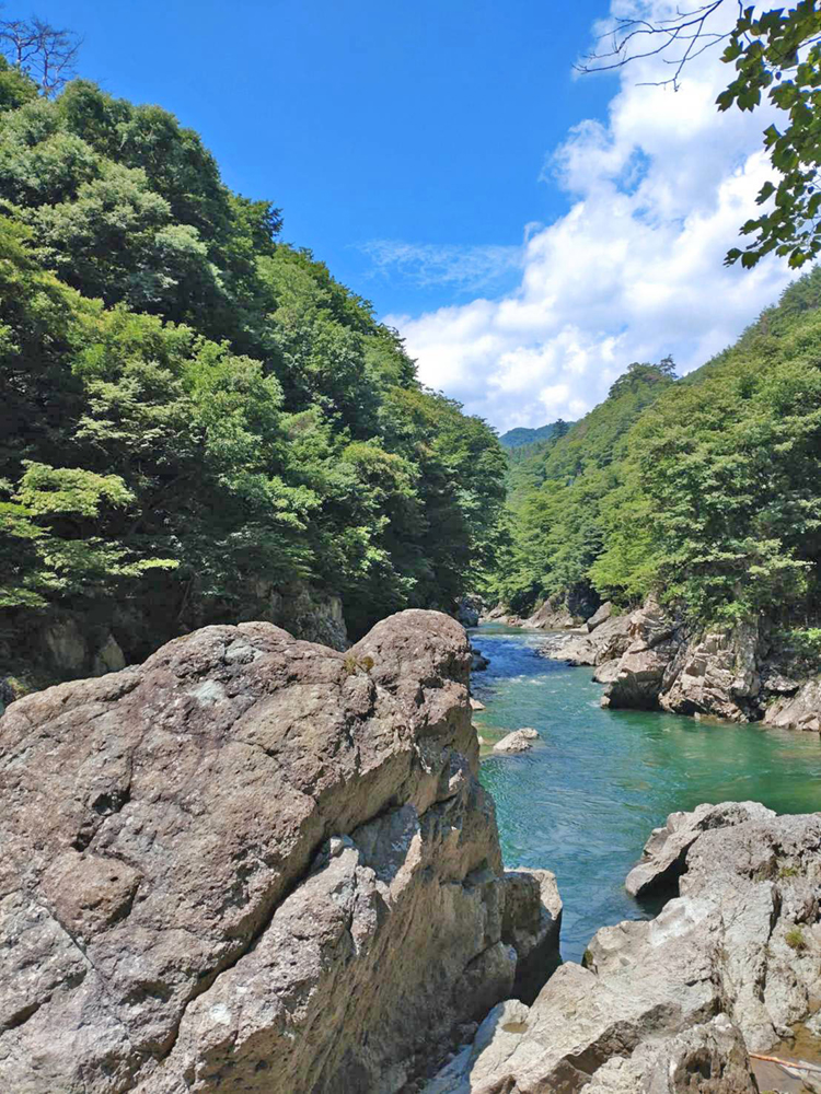 Take a Stroll Through Suwakyo Gorge