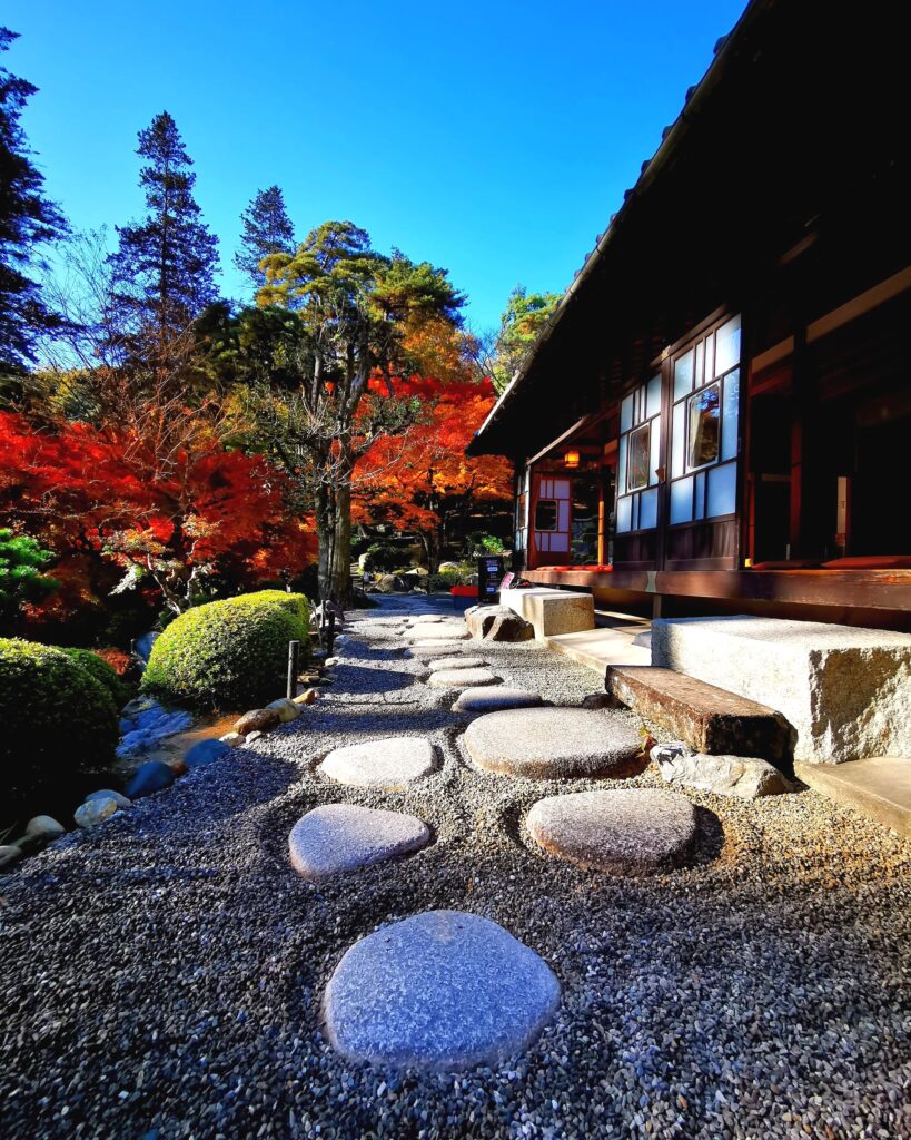 Doukutsu Kannon, Tokumei-en, and Yamatoku Memorial Hall