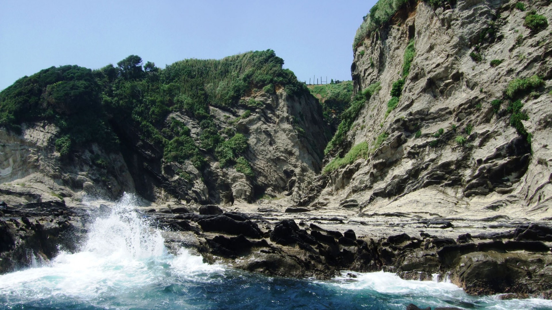 Nusutto gari (Thief’s Cliff)