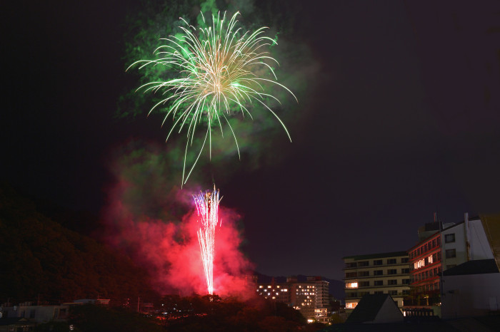 Fireworks Blooming in Profusion ～Kinugawa Enka～