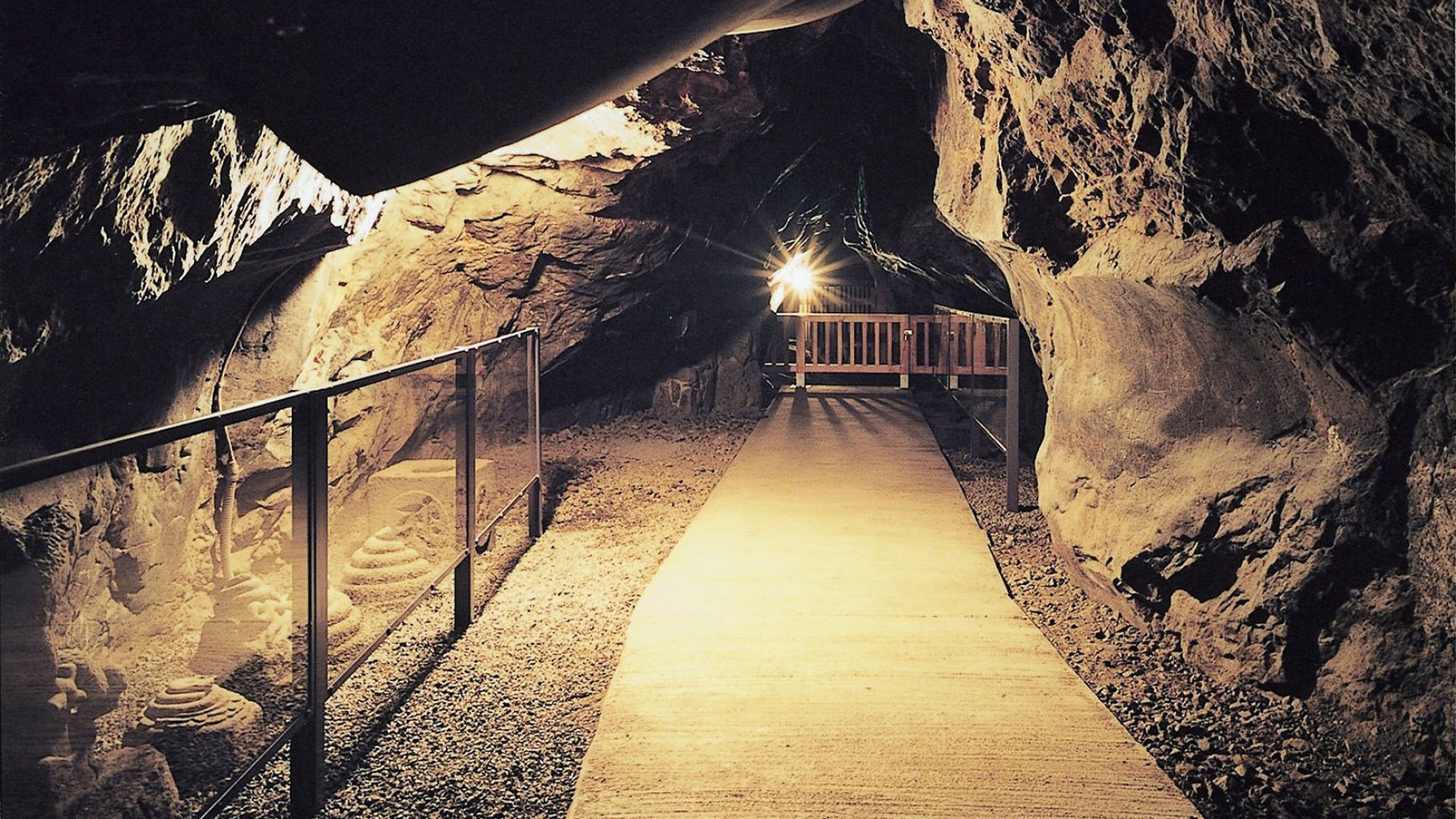 Enoshima Iwaya Cavern