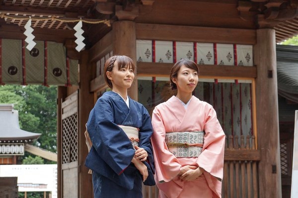 Yuki Tsumugi Kimono Dressing at the Oyama Honba Yuki Tsumugi Craft Museum