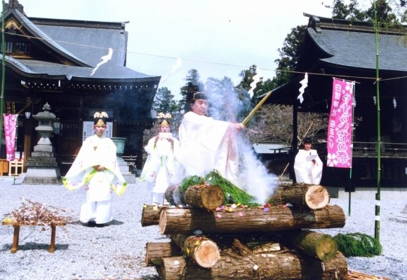 Shirasagi Shrine