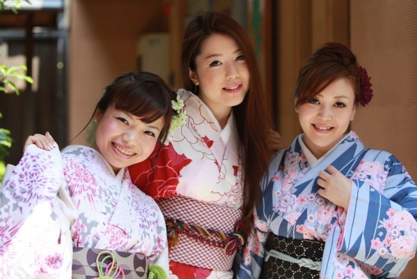 Kimono Dressing Experience at Nikko Utakata Kimono Shop