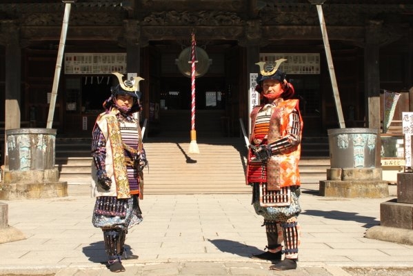 Dressing Samurai Armour Experience