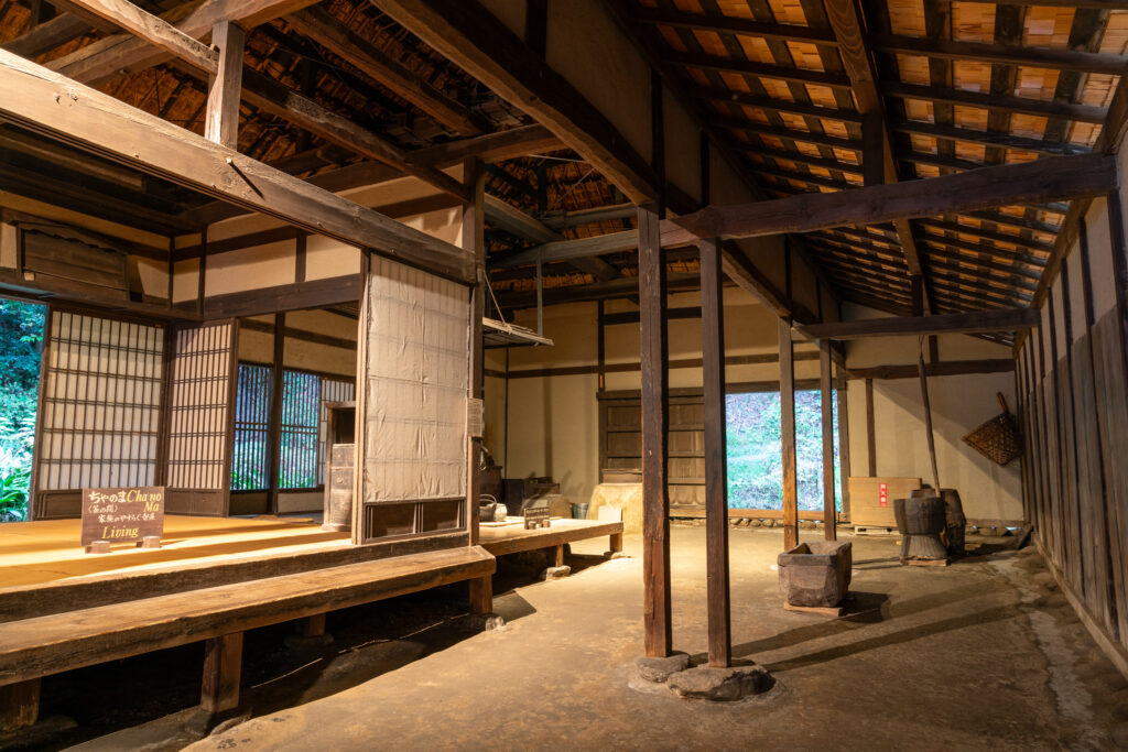 Access to Ikuta Ryokuchi Park & Japan Open-Air Folk House Museum