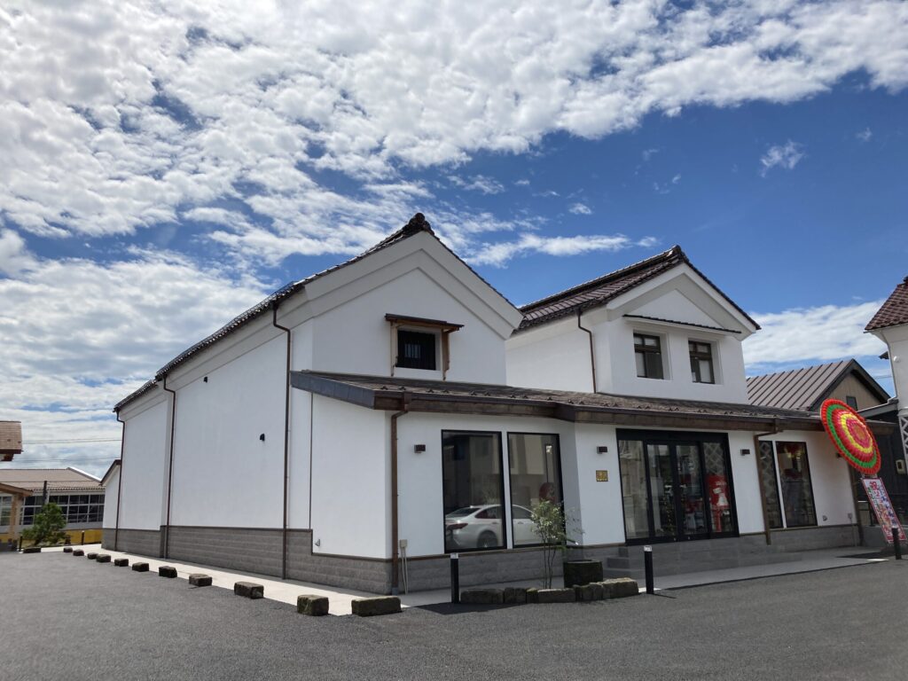 Enter the World of Daruma