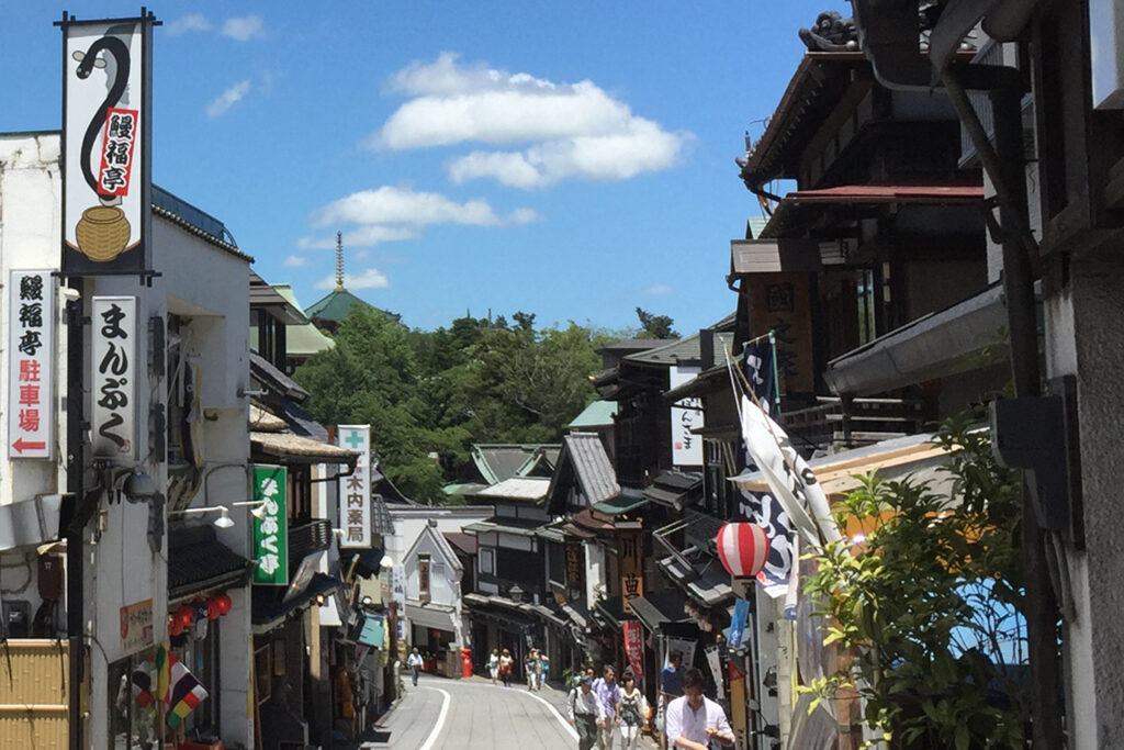A historic temple street leading to Naritasan Shinshoji