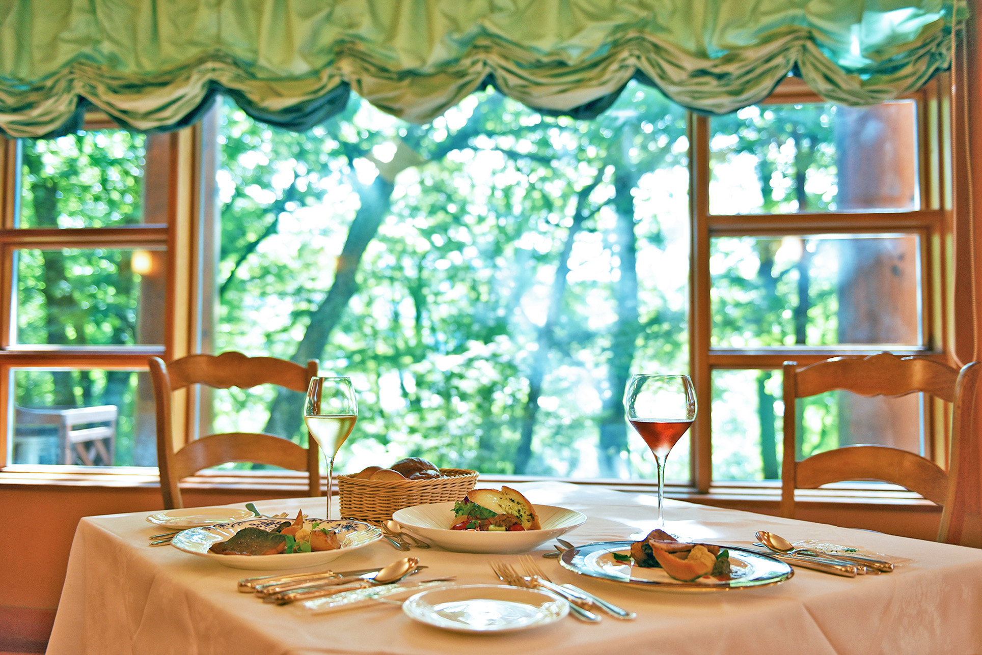 Dining Room “Mizunara” (Chuzenji Kanaya Hotel)