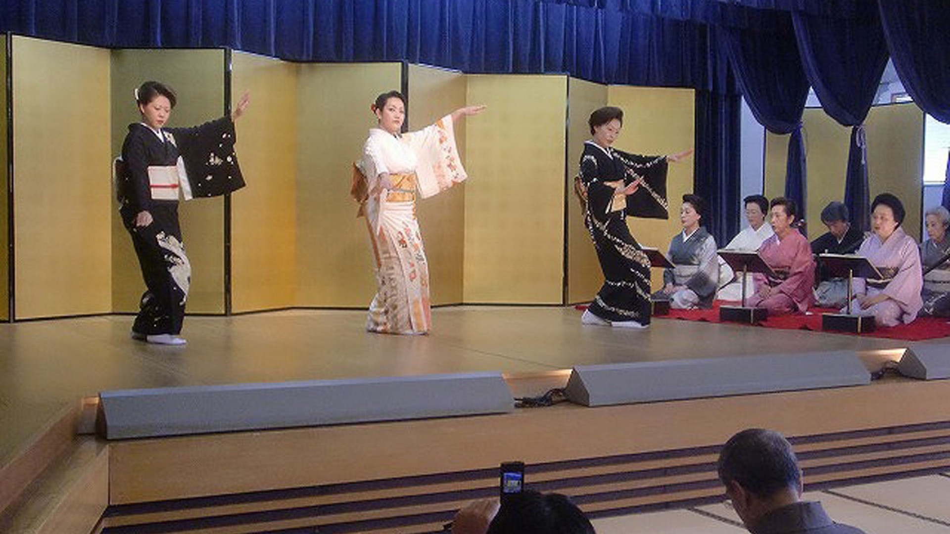 Yugawara Geisha Shop Association