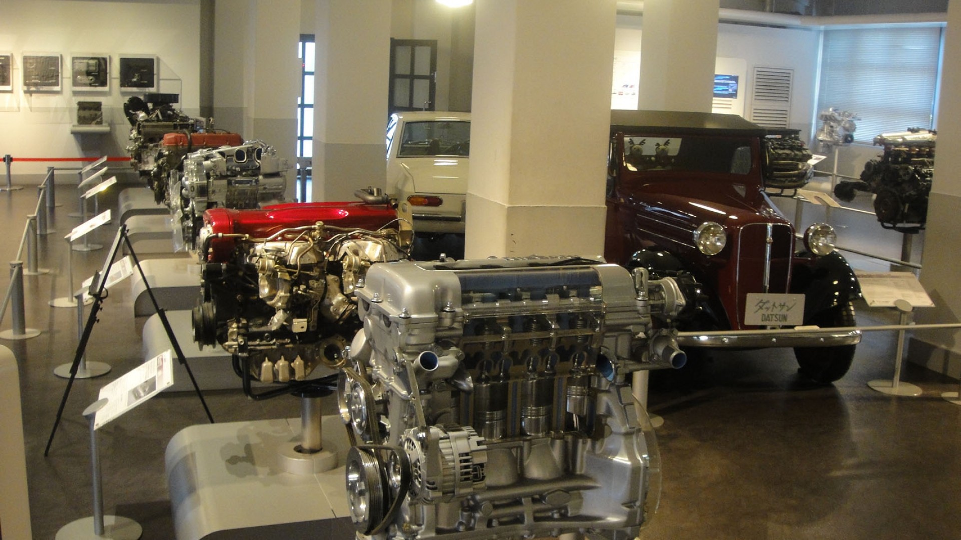 Nissan Motor Yokohama Plant Guest Hall / Nissan Engine Museum