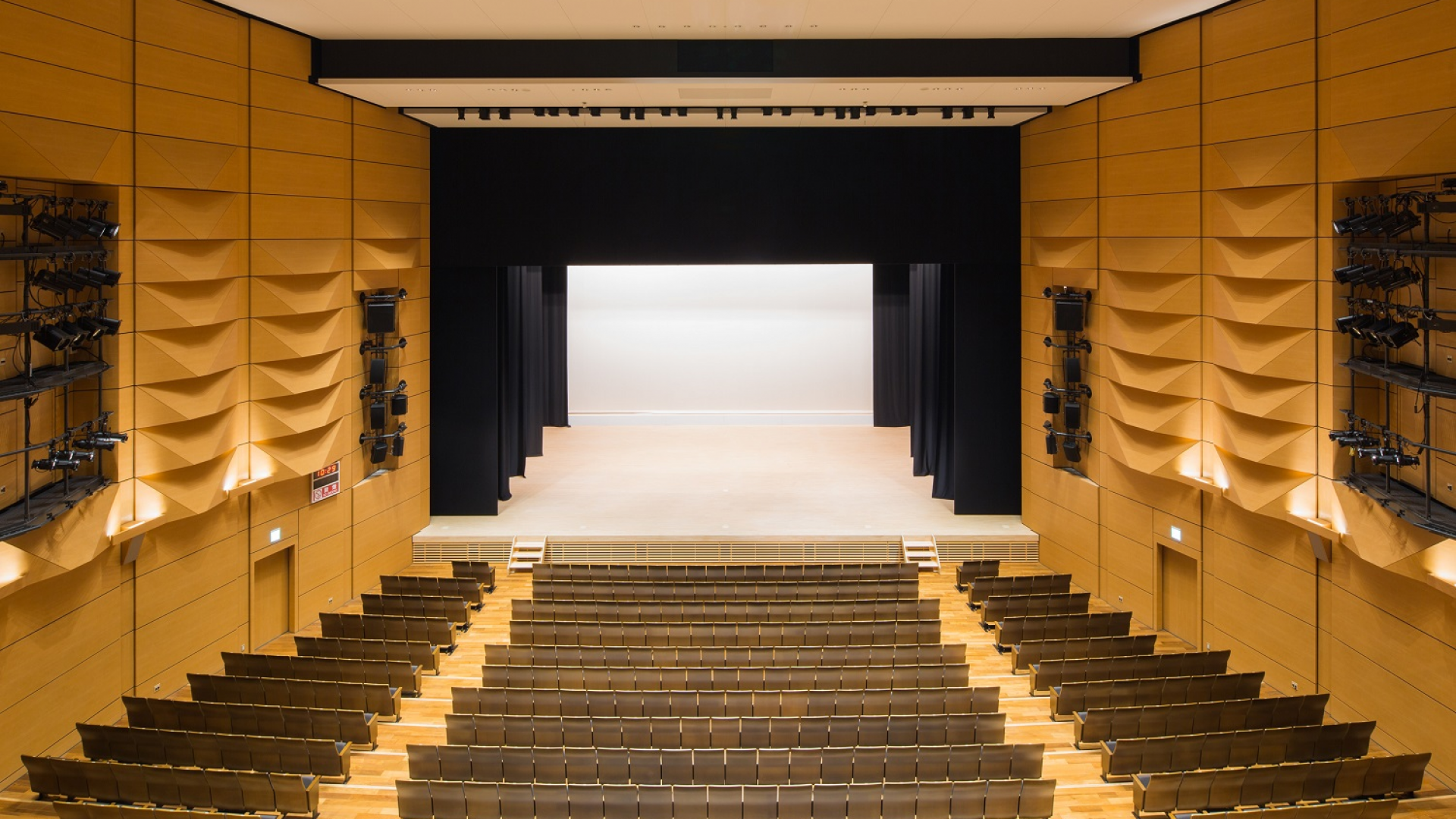 Yamato Cultural Creation Center SiRiUS