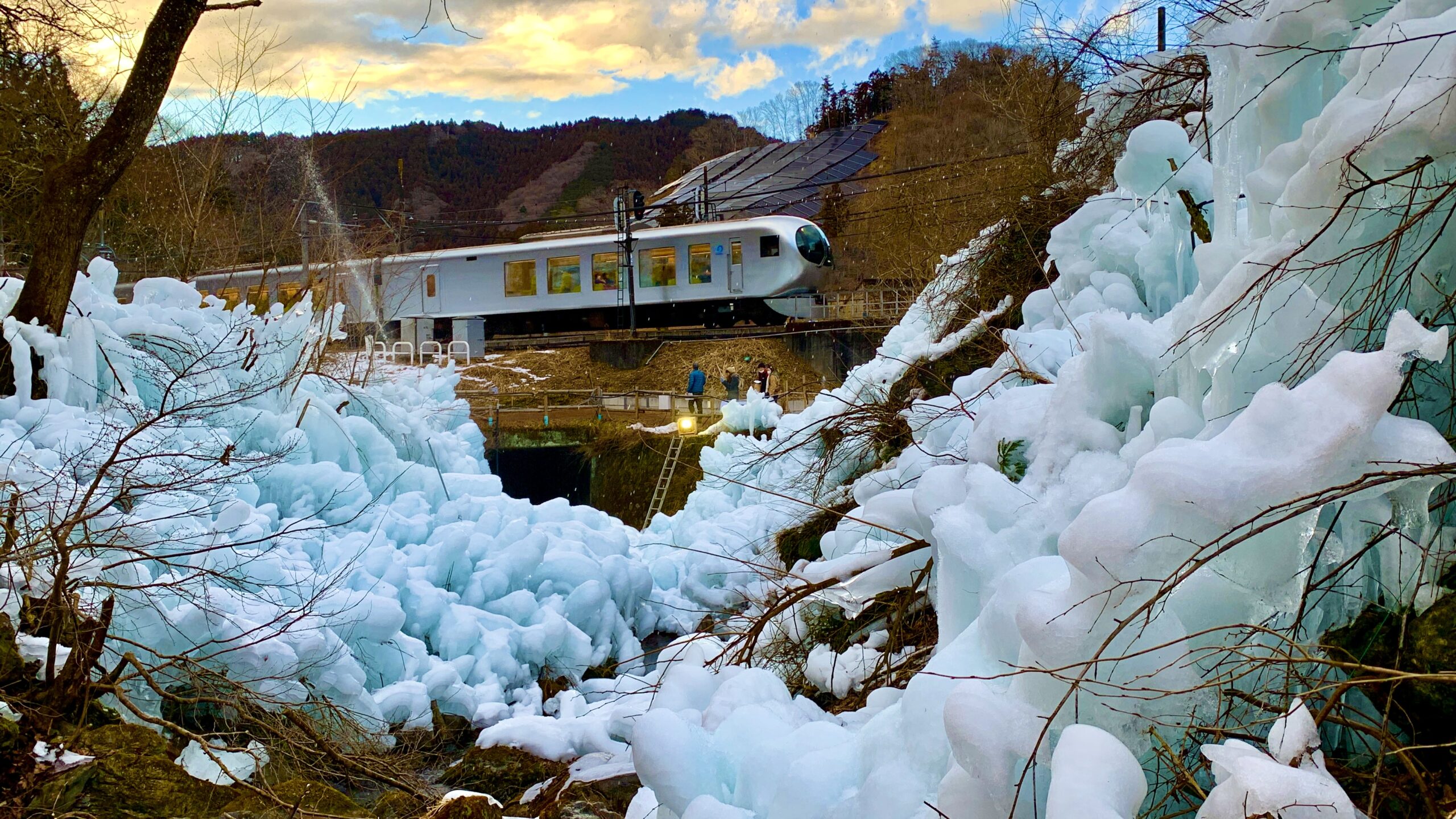 The Three Great Icicles of Chichibu