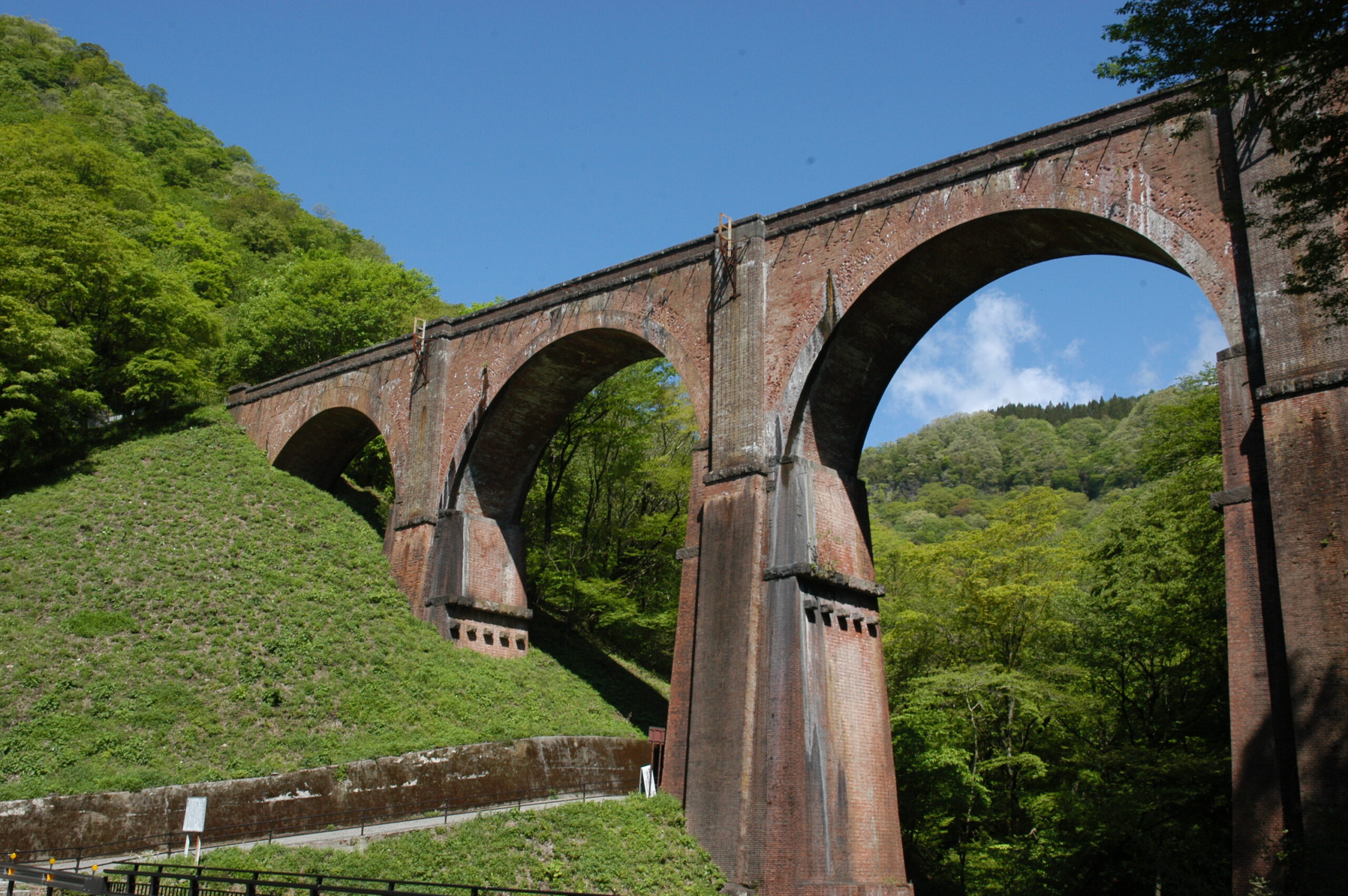 Usui Pass ・Usui 3rd Bridge (Megane-bashi)